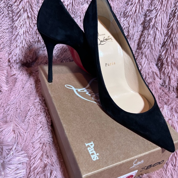 Christian Louboutin suede size 41.5 pumps 100 - Picture 2 of 5